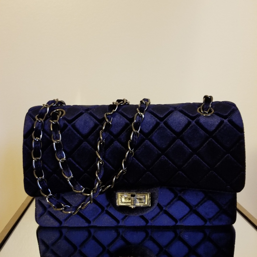 Navy velvet solid quilted purse